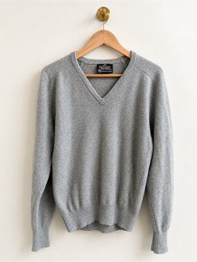 Puritan Aquaknit 100% Lambswool Gray V-Neck Sweater Men’s Large